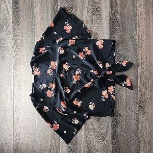 ⛅️ Lush floral Tie front Blouse ⛅️